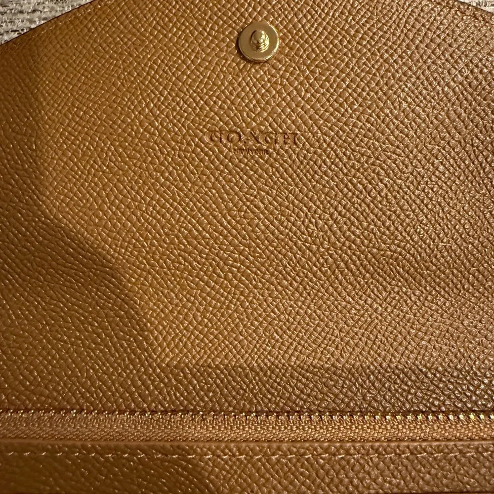 Coach Chartreuse Pebbled Leather Envelope Wristlet Wallet Gold Hardware BNNU